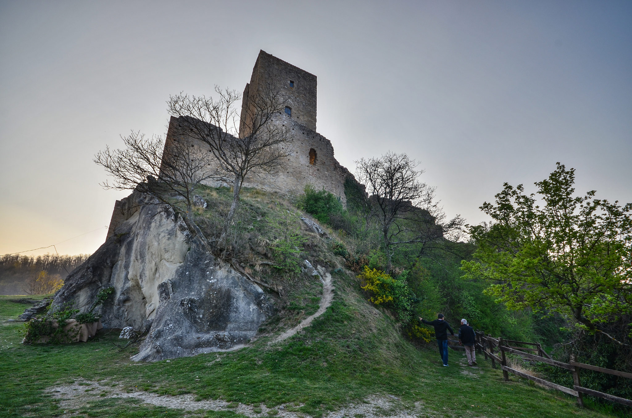 Castello di Carpineti  (Photo license: CC BY-NC-SA 2.0)